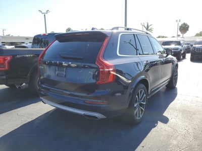 2019 Volvo XC90 Momentum
