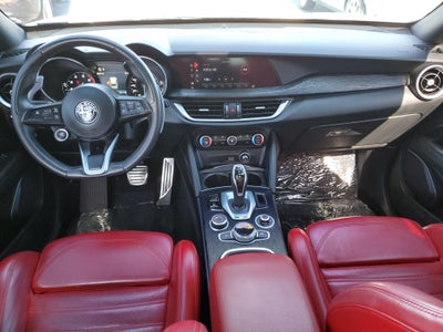 2022 Alfa Romeo Stelvio Sprint