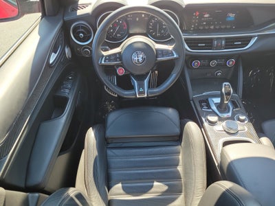 2022 Alfa Romeo Stelvio Quadrifoglio