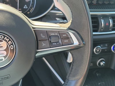 2022 Alfa Romeo Stelvio Quadrifoglio