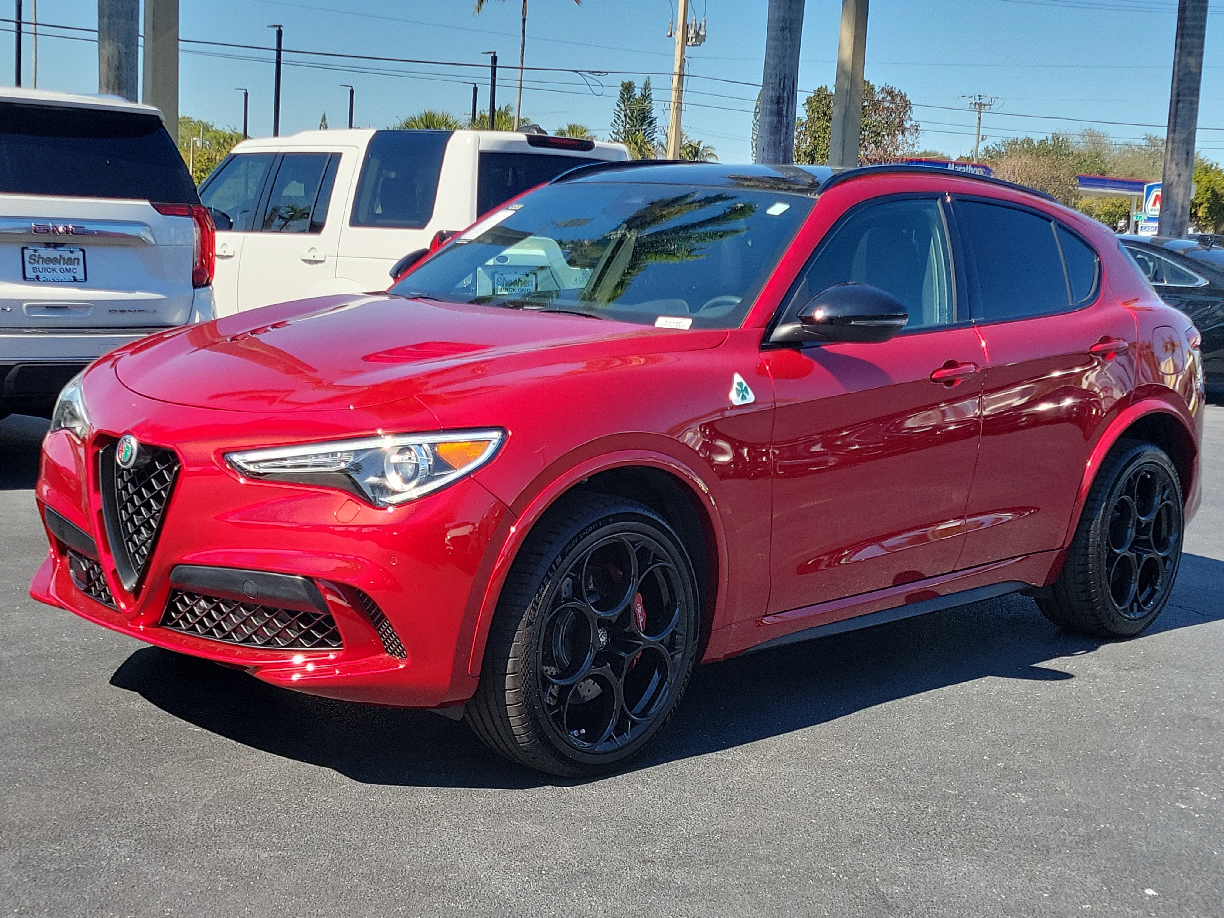 2022 Alfa Romeo Stelvio Quadrifoglio
