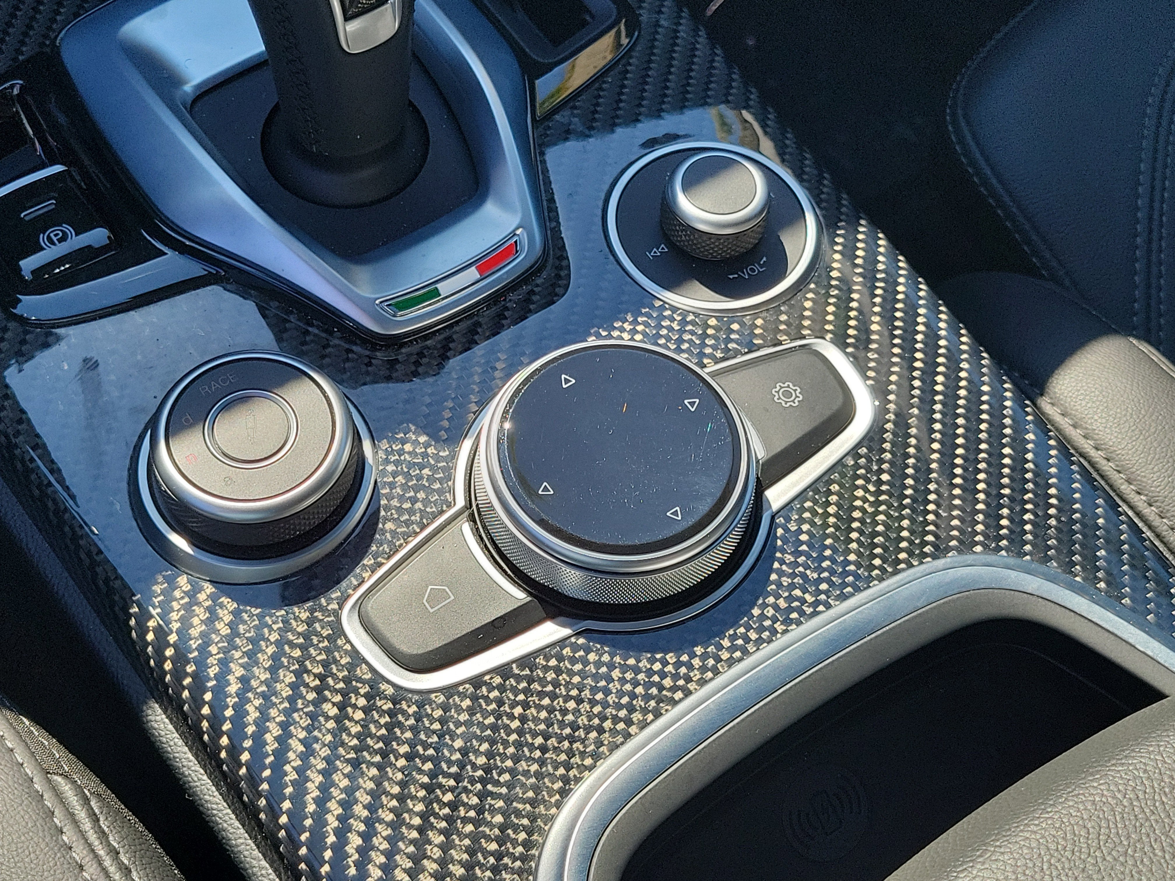 2022 Alfa Romeo Stelvio Quadrifoglio