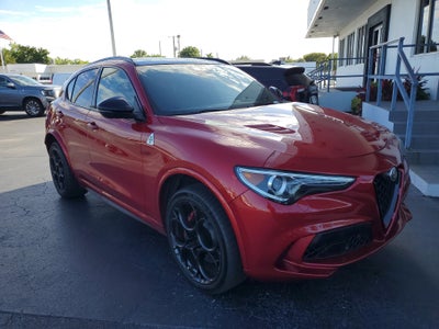 2022 Alfa Romeo Stelvio Quadrifoglio