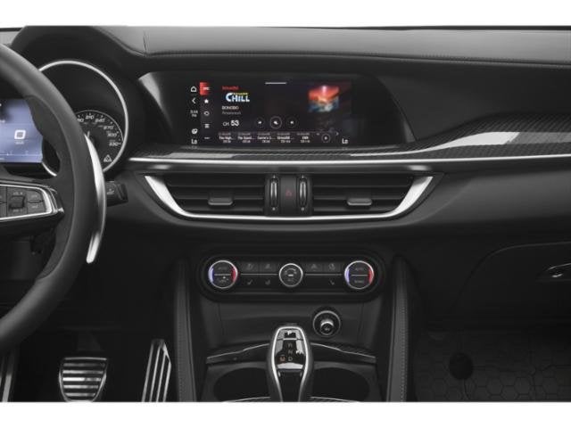 2022 Alfa Romeo Stelvio Quadrifoglio