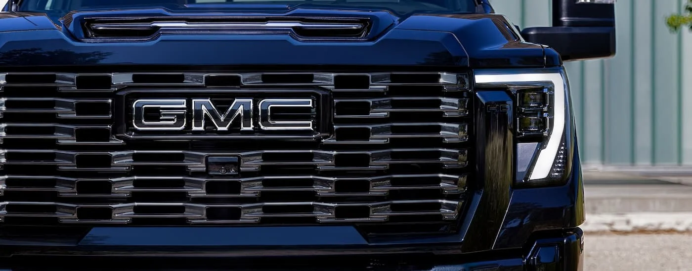 Grille on a dark blue 2026 GMC Sierra 3500HD
